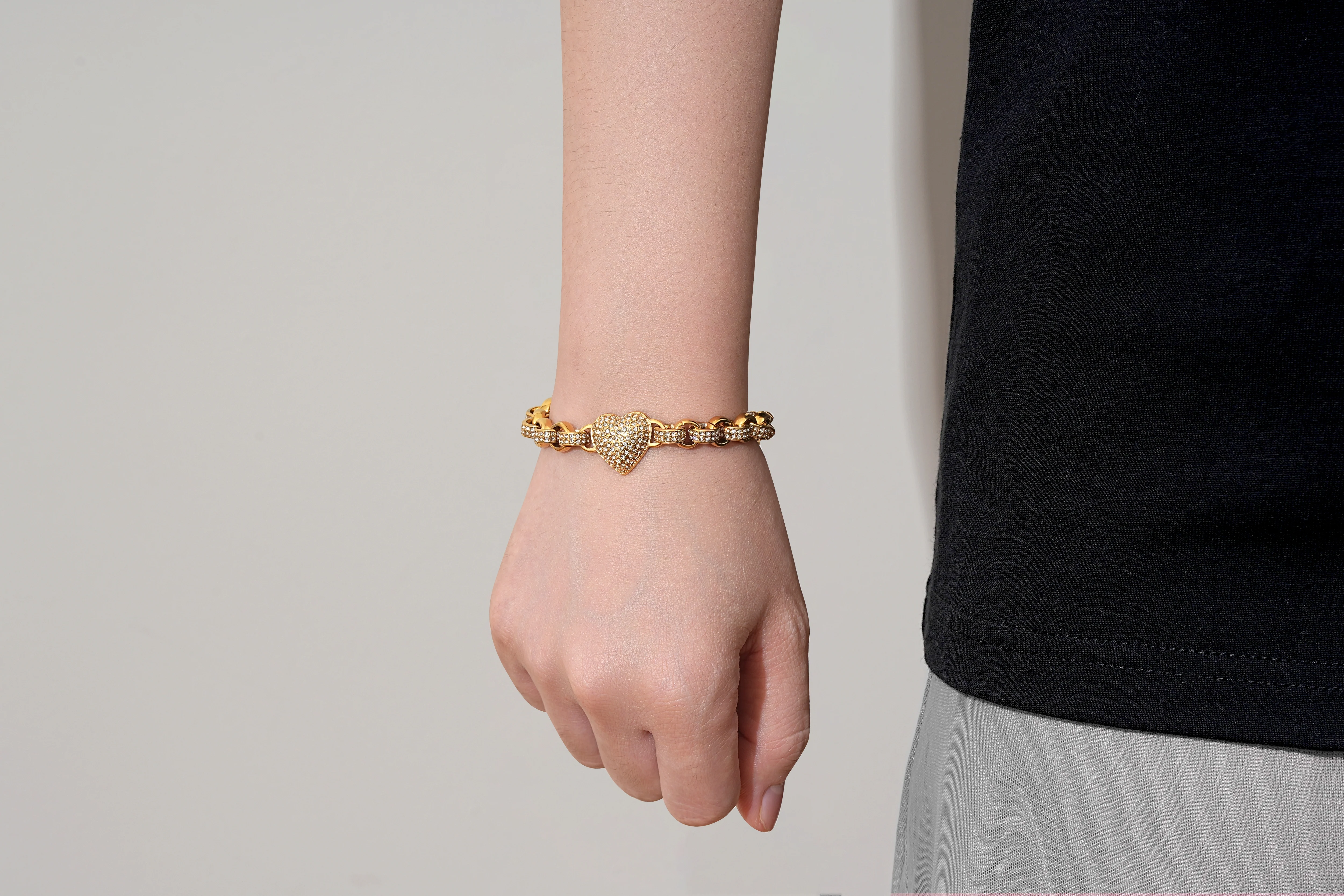 Gold Heart Charm Bracelet with Clear Stones – Fits 7.5–8” Wrist, 27g, Tarnish Resistant - Image 5